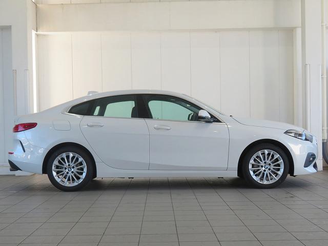 ２シリーズ ２１８ｄグランクーペ　プレイ　ハイラインＰＫＧ　ＬＥＤライト　１７ＡＷ　黒革　シートヒーター　ＰＤＣ　スマートキー　純正ナビ　純正ＥＴＣ　Ｂカメラ　アクティブクルーズコントロール　レーンチェンジ＆ディパーチャーウォーニング　禁煙車（35枚目）