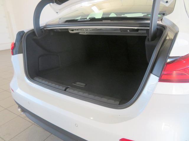 ２シリーズ ２１８ｄグランクーペ　プレイ　ハイラインＰＫＧ　ＬＥＤライト　１７ＡＷ　黒革　シートヒーター　ＰＤＣ　スマートキー　純正ナビ　純正ＥＴＣ　Ｂカメラ　アクティブクルーズコントロール　レーンチェンジ＆ディパーチャーウォーニング　禁煙車（42枚目）