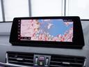 ｘＤｒｉｖｅ　１８ｄ　Ｍスポーツ　コンフォートＰＫＧ　セレクトＰＫＧ　ハイラインＰＫＧ　ＬＥＤライト　１８ＡＷ　パノラマガラスサンルーフ　コナーセンサー　オートトランク　フルセグ　クルコン（28枚目）