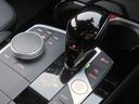 ◆インスツルメントパネルやインテリアトリムなどは、調和しなが洗練された室内を作り上げ、スイッチ類によって、優れた操作性をも実現。ドライバーの視線や動線を考え、人間工学に基づきデザインされています◆