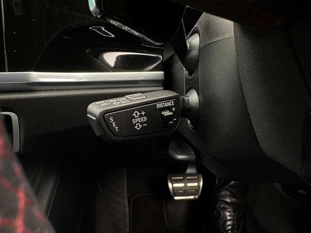 RS Q3 ベースグレード スポーツエキゾースト/ダンピングコントロースサス/マットチタングレー21インチアルミ/カーボンミラー/レッドキャリパー/デコラティブパネルカーボン/ファインナッパレザー/マトリクスLED/禁煙車(27枚目)