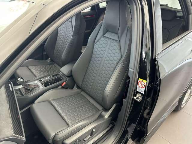 RS Q3 ベースグレード スポーツエキゾースト/ダンピングコントロースサス/マットチタングレー21インチアルミ/カーボンミラー/レッドキャリパー/デコラティブパネルカーボン/ファインナッパレザー/マトリクスLED/禁煙車(33枚目)