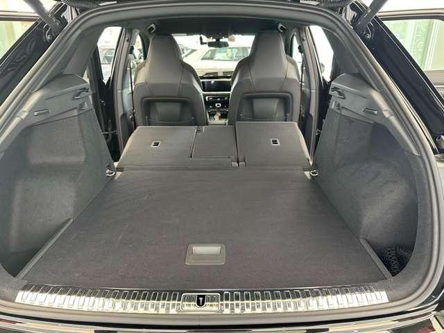 RS Q3 ベースグレード スポーツエキゾースト/ダンピングコントロースサス/マットチタングレー21インチアルミ/カーボンミラー/レッドキャリパー/デコラティブパネルカーボン/ファインナッパレザー/マトリクスLED/禁煙車(42枚目)