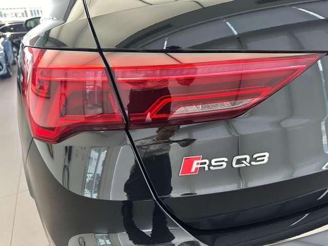 RS Q3 ベースグレード スポーツエキゾースト/ダンピングコントロースサス/マットチタングレー21インチアルミ/カーボンミラー/レッドキャリパー/デコラティブパネルカーボン/ファインナッパレザー/マトリクスLED/禁煙車(44枚目)