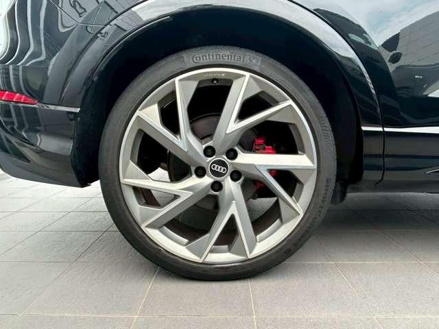 RS Q3 ベースグレード スポーツエキゾースト/ダンピングコントロースサス/マットチタングレー21インチアルミ/カーボンミラー/レッドキャリパー/デコラティブパネルカーボン/ファインナッパレザー/マトリクスLED/禁煙車(52枚目)