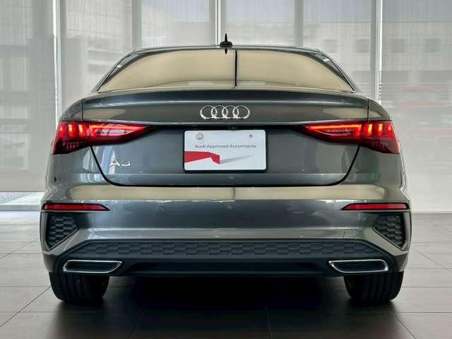 Ａ３セダン ３０ＴＦＳＩ　Ｓライン　認定中古車　パーシャルレザー・コンビニエンスアシスタンス・ナビパッケージ・テクノロジーパッケージ・マトリクスＬＥＤ・電動シート・ナビ・フルセグ・バックカメラ・障害物センサー・禁煙車（7枚目）