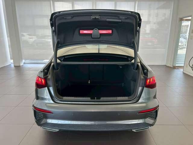 Ａ３セダン ３０ＴＦＳＩ　Ｓライン　認定中古車　パーシャルレザー・コンビニエンスアシスタンス・ナビパッケージ・テクノロジーパッケージ・マトリクスＬＥＤ・電動シート・ナビ・フルセグ・バックカメラ・障害物センサー・禁煙車（56枚目）