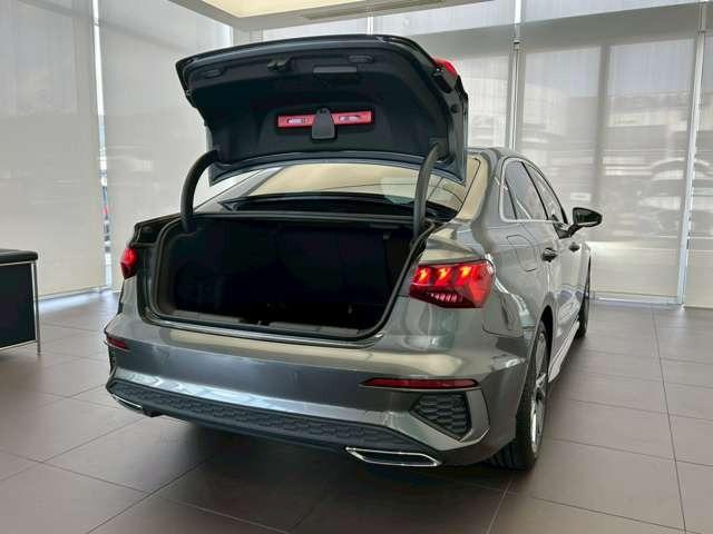 Ａ３セダン ３０ＴＦＳＩ　Ｓライン　認定中古車　パーシャルレザー・コンビニエンスアシスタンス・ナビパッケージ・テクノロジーパッケージ・マトリクスＬＥＤ・電動シート・ナビ・フルセグ・バックカメラ・障害物センサー・禁煙車（57枚目）