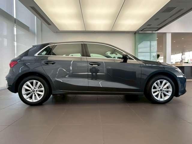 Ａ３ スポーツバック３０ＴＦＳＩ　認定中古車　コンビニエンスアシスタンスパッケージ　ナビパッケージ　ＬＥＤヘッドライト　シートヒーター　ナビ　フルセグＴＶ　バックカメラ　ミュージックプレイヤー接続（4枚目）