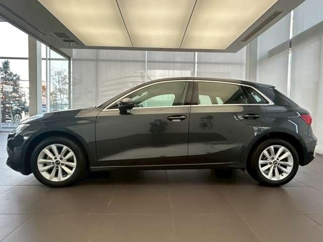 Ａ３ スポーツバック３０ＴＦＳＩ　認定中古車　コンビニエンスアシスタンスパッケージ　ナビパッケージ　ＬＥＤヘッドライト　シートヒーター　ナビ　フルセグＴＶ　バックカメラ　ミュージックプレイヤー接続（10枚目）