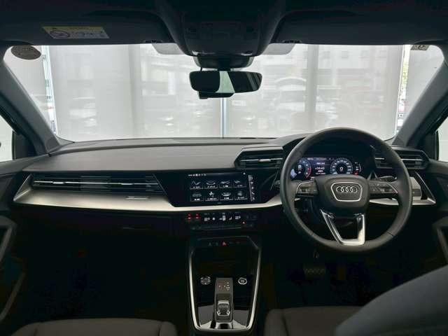 Ａ３ スポーツバック３０ＴＦＳＩ　認定中古車　コンビニエンスアシスタンスパッケージ　ナビパッケージ　ＬＥＤヘッドライト　シートヒーター　ナビ　フルセグＴＶ　バックカメラ　ミュージックプレイヤー接続（12枚目）