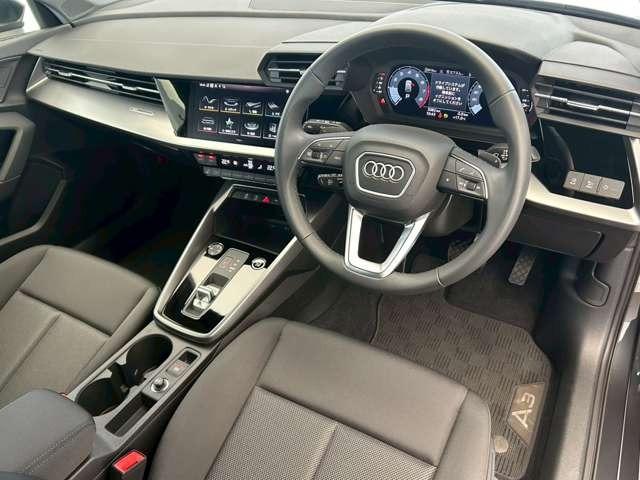 Ａ３ スポーツバック３０ＴＦＳＩ　認定中古車　コンビニエンスアシスタンスパッケージ　ナビパッケージ　ＬＥＤヘッドライト　シートヒーター　ナビ　フルセグＴＶ　バックカメラ　ミュージックプレイヤー接続（13枚目）