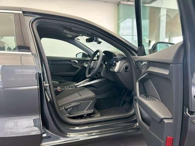 Ａ３ スポーツバック３０ＴＦＳＩ　認定中古車　コンビニエンスアシスタンスパッケージ　ナビパッケージ　ＬＥＤヘッドライト　シートヒーター　ナビ　フルセグＴＶ　バックカメラ　ミュージックプレイヤー接続（30枚目）