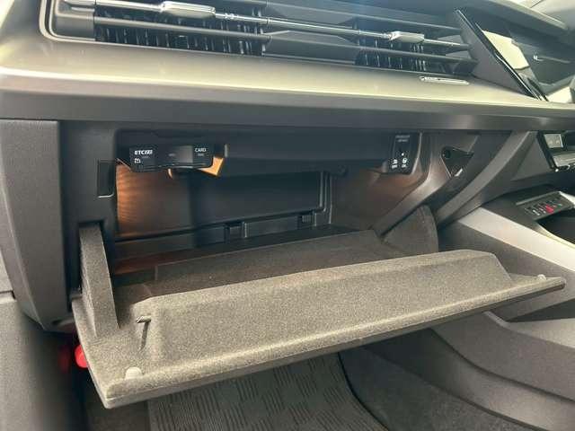 Ａ３ スポーツバック３０ＴＦＳＩ　認定中古車　コンビニエンスアシスタンスパッケージ　ナビパッケージ　ＬＥＤヘッドライト　シートヒーター　ナビ　フルセグＴＶ　バックカメラ　ミュージックプレイヤー接続（45枚目）