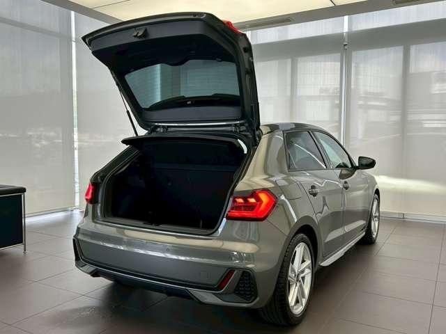 Ａ１スポーツバック ２５ＴＦＳＩ　Ｓライン　認定中古車　ＬＥＤヘッドライト　シートヒーター　ナビ　フルセグＴＶ　バックカメラ　ミュージックプレイヤー接続　アダプティブクルーズコントロール　車線キープアシスト　禁煙車（7枚目）