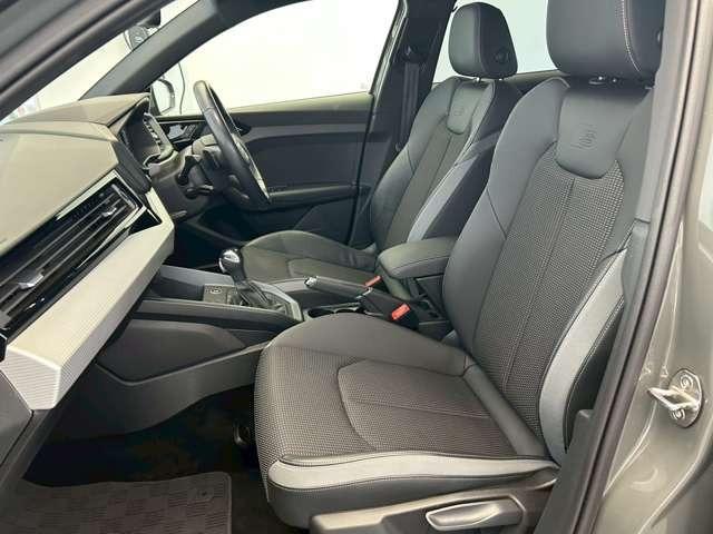 Ａ１スポーツバック ２５ＴＦＳＩ　Ｓライン　認定中古車　ＬＥＤヘッドライト　シートヒーター　ナビ　フルセグＴＶ　バックカメラ　ミュージックプレイヤー接続　アダプティブクルーズコントロール　車線キープアシスト　禁煙車（29枚目）