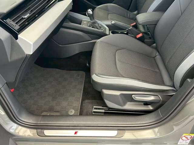 Ａ１スポーツバック ２５ＴＦＳＩ　Ｓライン　認定中古車　ＬＥＤヘッドライト　シートヒーター　ナビ　フルセグＴＶ　バックカメラ　ミュージックプレイヤー接続　アダプティブクルーズコントロール　車線キープアシスト　禁煙車（50枚目）