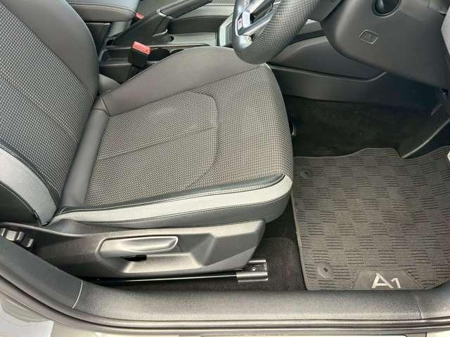 Ａ１スポーツバック ２５ＴＦＳＩ　Ｓライン　認定中古車　ＬＥＤヘッドライト　シートヒーター　ナビ　フルセグＴＶ　バックカメラ　ミュージックプレイヤー接続　アダプティブクルーズコントロール　車線キープアシスト　禁煙車（51枚目）