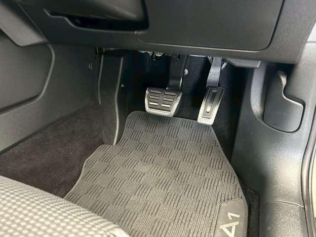 Ａ１スポーツバック ２５ＴＦＳＩ　Ｓライン　認定中古車　ＬＥＤヘッドライト　シートヒーター　ナビ　フルセグＴＶ　バックカメラ　ミュージックプレイヤー接続　アダプティブクルーズコントロール　車線キープアシスト　禁煙車（52枚目）