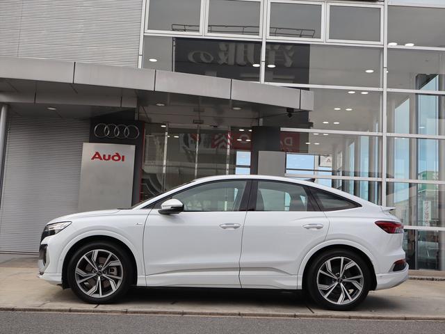 Ｑ４スポーツバック ｅ－トロン 　４０　ｅ－ｔｒｏｎＳ　ｌｉｎｅ　バンパーフルペイント　シートヒーター　ＡＴテール　アドバンストキー　ワイヤレスチャージ　パーシャルレザー　マトリクスＬＥＤ　アコースティックガラス（3枚目）