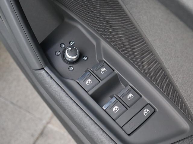 Ａ３ スポーツバック３０ＴＦＳＩアドバンスド　認定中古車　禁煙車　ワンオーナー　フロントパワーシート　ＬＥＤヘッドライト　レーンキープ　前後パーキングセンサー　シートヒーター　バーチャルコクピット（42枚目）
