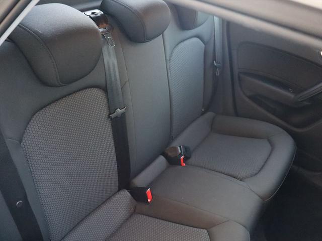Ａ１スポーツバック １．０ＴＦＳＩ　認定中古車　ワンオーナー　禁煙車　パーキングセンサー（14枚目）