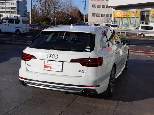 Ａ４アバント ２．０ＴＦＳＩクワトロスポーツタキシードスタイル　認定中古車　ワンオーナー　禁煙車　限定車　４ＷＤ　４駆　アシスタンスパッケージ　　マトリクスＬＥＤヘッドライト　ラグジュアリーパッケージ　　電動調整機能メモリー機能（23枚目）