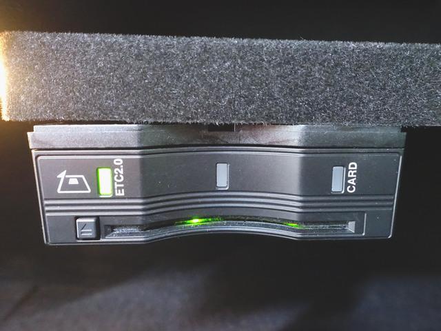 Ｃクラス Ｃ２００　ローレウスエディション　スポーツプラスパッケージ　Ｂｌｕｅｔｏｏｔｈ接続　ＥＴＣ　ＬＥＤヘッドライト　ＴＶ　アイドリングストップ　クルーズコントロール　コネクテッド機能　シートヒーター　トランクスルー　ナビ　バックモニター（10枚目）