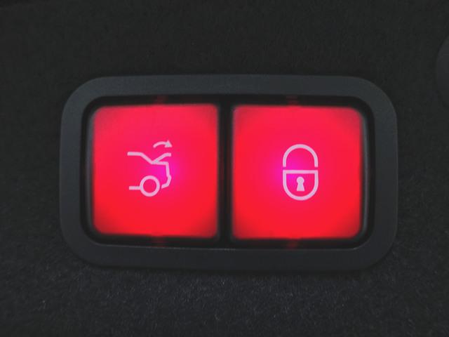 Ｃクラス Ｃ２００　ローレウスエディション　スポーツプラスパッケージ　Ｂｌｕｅｔｏｏｔｈ接続　ＥＴＣ　ＬＥＤヘッドライト　ＴＶ　アイドリングストップ　クルーズコントロール　コネクテッド機能　シートヒーター　トランクスルー　ナビ　バックモニター（28枚目）