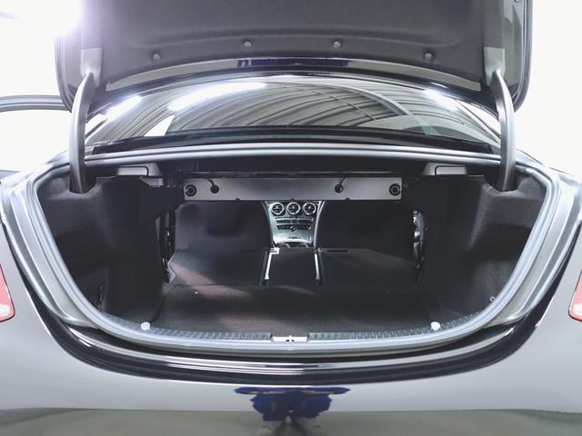 Ｃクラス Ｃ２００　ローレウスエディション　スポーツプラスパッケージ　Ｂｌｕｅｔｏｏｔｈ接続　ＥＴＣ　ＬＥＤヘッドライト　ＴＶ　アイドリングストップ　クルーズコントロール　コネクテッド機能　シートヒーター　トランクスルー　ナビ　バックモニター（32枚目）