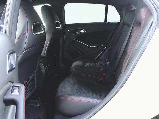 CLAクラス シューティングブレーク CLA180 シューティングブレーク スポーツ レーダーセーフティーパッケージ Bluetooth接続 CD DVD再生 ETC LEDヘッドライト TV アイドリングストップ クルーズコントロール シートヒーター トランクスルー ナビ(29枚目)