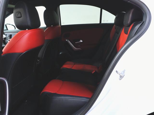 Ａクラスセダン Ａ２５０　４マチック　セダン　ナビゲーションパッケージ　ＡＭＧライン　ＡＭＧレザーエクスクルーシブパッケージ　アドバンスドパッケージ　Ｂｌｕｅｔｏｏｔｈ接続　ＥＴＣ　ＬＥＤヘッドライト　ＴＶ　アイドリングストップ（28枚目）