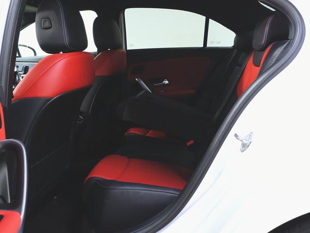 Ａクラスセダン Ａ２５０　４マチック　セダン　ナビゲーションパッケージ　ＡＭＧライン　ＡＭＧレザーエクスクルーシブパッケージ　アドバンスドパッケージ　Ｂｌｕｅｔｏｏｔｈ接続　ＥＴＣ　ＬＥＤヘッドライト　ＴＶ　アイドリングストップ（32枚目）