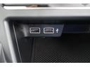 スマートフォンなどを接続できるUSBポートをも2個付いています!