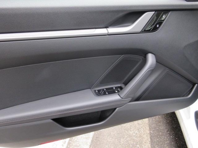 ９１１ ９１１カレラ　正規ディーラー車　左ハンドル　ＬＥＤヘッドライト　レザーインテリア　電動シート　シートヒーター　ドライブレコーダー　ＥＴＣ２．０　ＨＤＤナビ　フルセグＴＶ　バックカメラ　ワンオーナー　屋内保管　禁煙車（25枚目）
