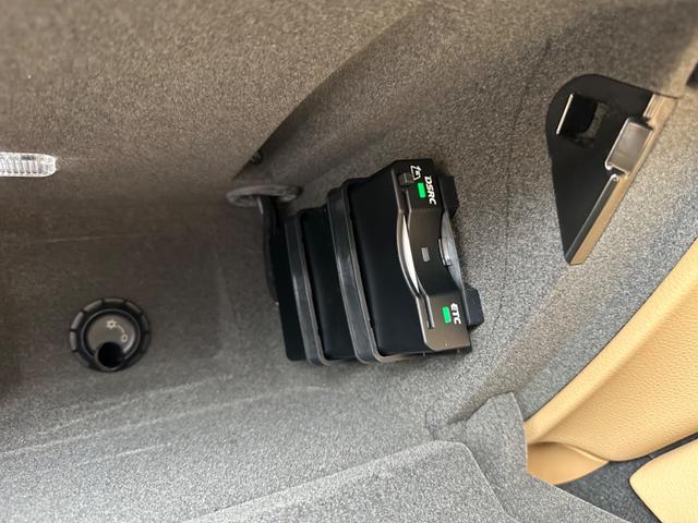 マカンＳ　Ｓ　ＰＤＫ　４ＷＤ　ディーラー車　屋内保管　禁煙車　１９インチアルミホイール　全周囲カメラ　ドラレコ　ＥＴＣ　Ｂｌｕｅｔｏｏｔｈ(37枚目)