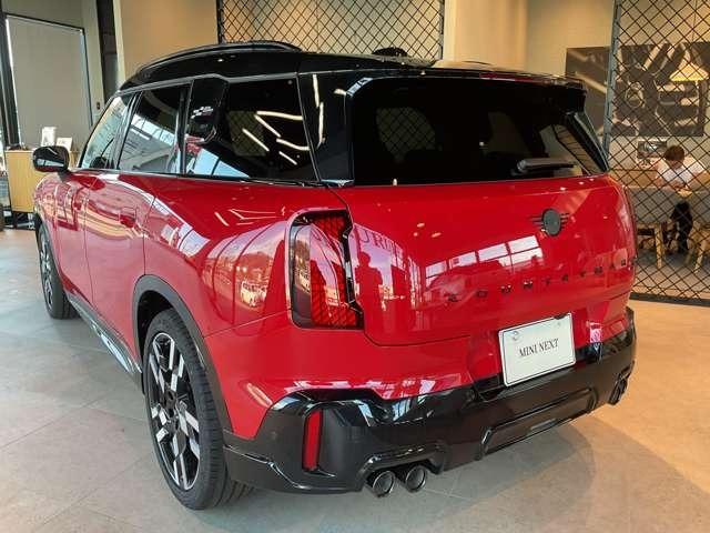 ＭＩＮＩ ジョンクーパーワークス　カントリーマンオール４ＪＣＷ　４ＷＤ　Ｌ－ＰＫＧ・サンルーフ付き・２０インチＡＷ（3枚目）