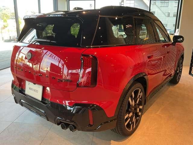 ＭＩＮＩ ジョンクーパーワークス　カントリーマンオール４ＪＣＷ　４ＷＤ　Ｌ－ＰＫＧ・サンルーフ付き・２０インチＡＷ（4枚目）