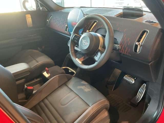 ＭＩＮＩ ジョンクーパーワークス　カントリーマンオール４ＪＣＷ　４ＷＤ　Ｌ－ＰＫＧ・サンルーフ付き・２０インチＡＷ（9枚目）