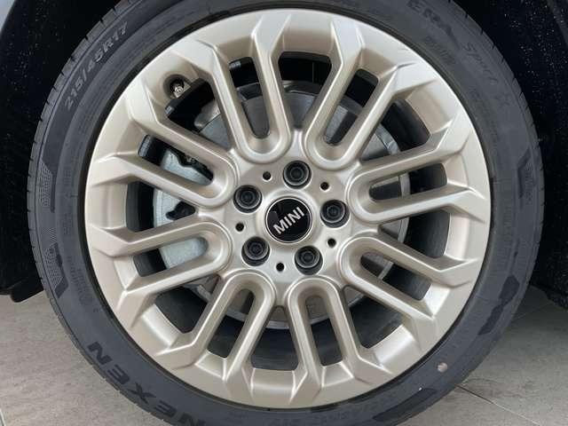MINI クーパーS フェイバリット・トリム 3ドア DCT Mパッケージ・17インチアルミホイール(6枚目)