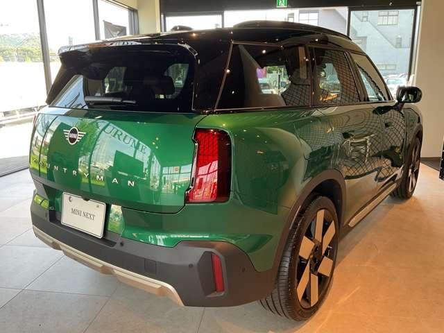 ＭＩＮＩ カントリーマンＤ　フェイバリット・トリム　ＤＣＴ　ディーゼルターボ　Ｍパッケージ・２０インチアルミホイール（4枚目）