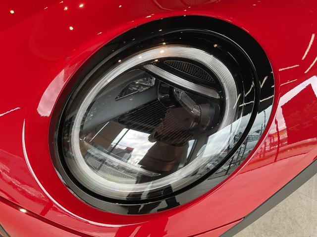 MINI クーパーS クラシック・トリム BC付き・シートヒーター付き・18インチホイール(6枚目)
