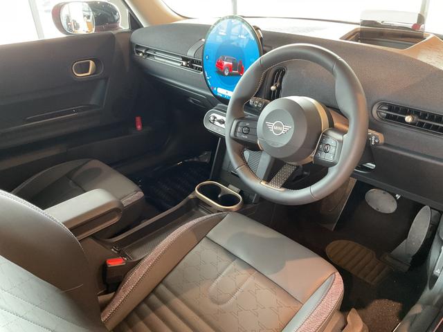 MINI クーパーS クラシック・トリム BC付き・シートヒーター付き・18インチホイール(14枚目)