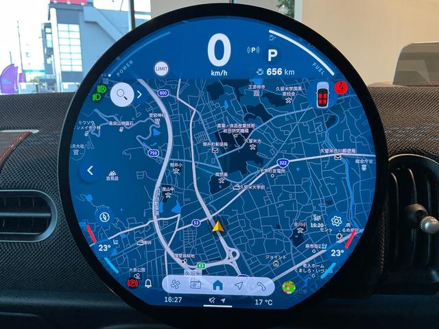 ＭＩＮＩ クーパーＳ　ジョン・クーパー・ワークス・トリム　ＢＣ付き・電動シート付・１７インチブラックアルミホイール（11枚目）