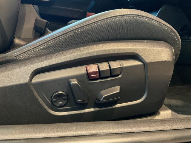 ＭＩＮＩ クーパーＳ　ジョン・クーパー・ワークス・トリム　ＢＣ付き・電動シート付・１７インチブラックアルミホイール（13枚目）