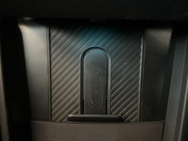 ＭＩＮＩ クーパーＳ　ジョン・クーパー・ワークス・トリム　ＢＣ付き・電動シート付・１７インチブラックアルミホイール（16枚目）