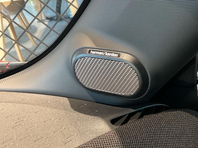 ＭＩＮＩ クーパーＳ　ジョン・クーパー・ワークス・トリム　ＢＣ付き・電動シート付・１７インチブラックアルミホイール（19枚目）