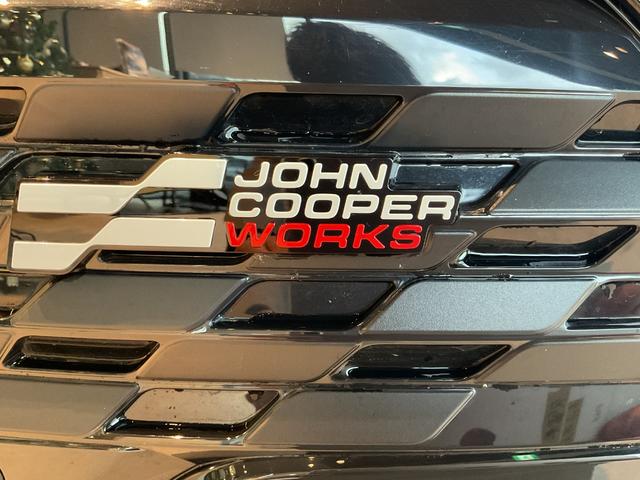 ＭＩＮＩ クーパーＳ　ジョン・クーパー・ワークス・トリム　ＢＣ付き・電動シート付・１７インチブラックアルミホイール（20枚目）