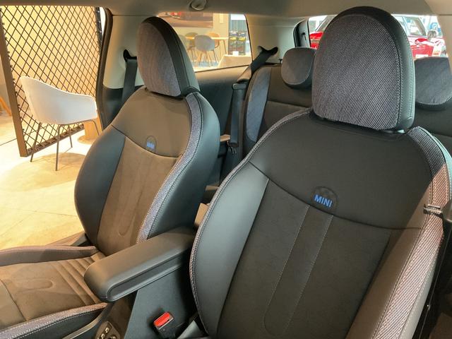 ＭＩＮＩ クーパーＳ　クラシック・トリム　ＢＣ付き・クラシックトリム・１８インチアルミホイール（15枚目）