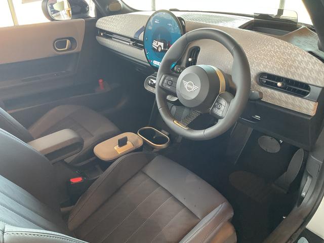 MINI クーパーS コンバーチブル フェイバリット・トリム BC付き・シートヒーター付・有機ELディスプレイ付・18インチAW・MINIYOURSソフトトップ(9枚目)